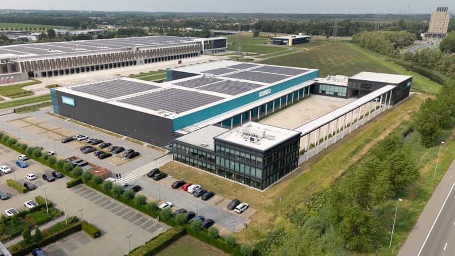 Le fabricant japonais renforce sa position en Europe