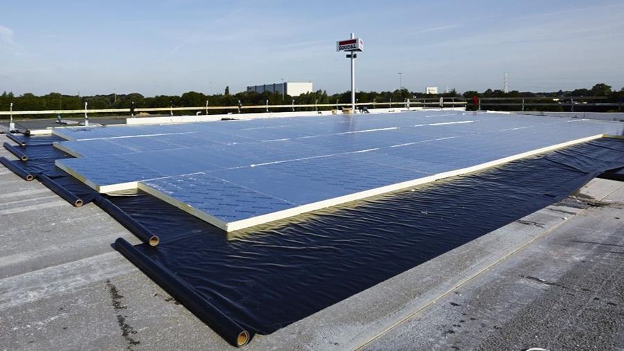 Pir-isolatie voor platte daken vraagt oordeelkundige plaatsing