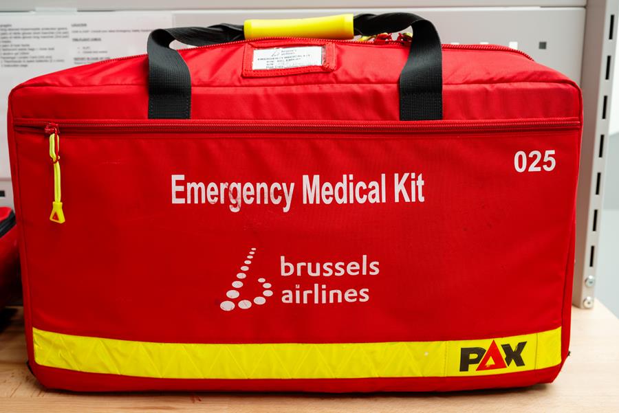 “Is er een dokter aan boord?” Medische urgenties op 10 km hoogte
